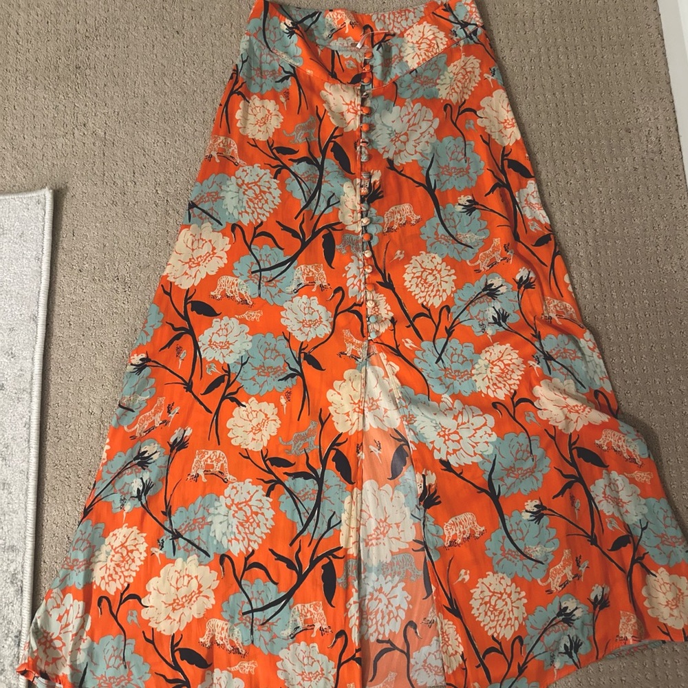 Like new chic long skirt with slit from Free People!
